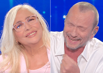 Mara Venier punge Biagio Antonacci: "Se solo ci avessi provato con me..." Mara Venier punge Biagio Antonacci: "Se solo ci avessi provato con me..."