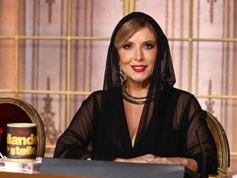 Ballando con le stelle senza Selvaggia Lucarelli, lei rompe il silenzio: "È tutto stupendo" Ballando con le stelle senza Selvaggia Lucarelli, lei rompe il silenzio: "È tutto stupendo"