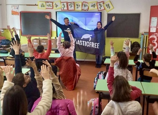Generazione "Plastic Free" in Piemonte: oltre 1.200 studenti a scuola di ecologia e cittadinanza attiva Generazione "Plastic Free" in Piemonte: oltre 1.200 studenti a scuola di ecologia e cittadinanza attiva
