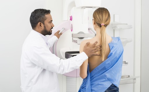 "Ottobre Rosa": un mese di screening gratuiti per la prevenzione del tumore al seno "Ottobre Rosa": un mese di screening gratuiti per la prevenzione del tumore al seno