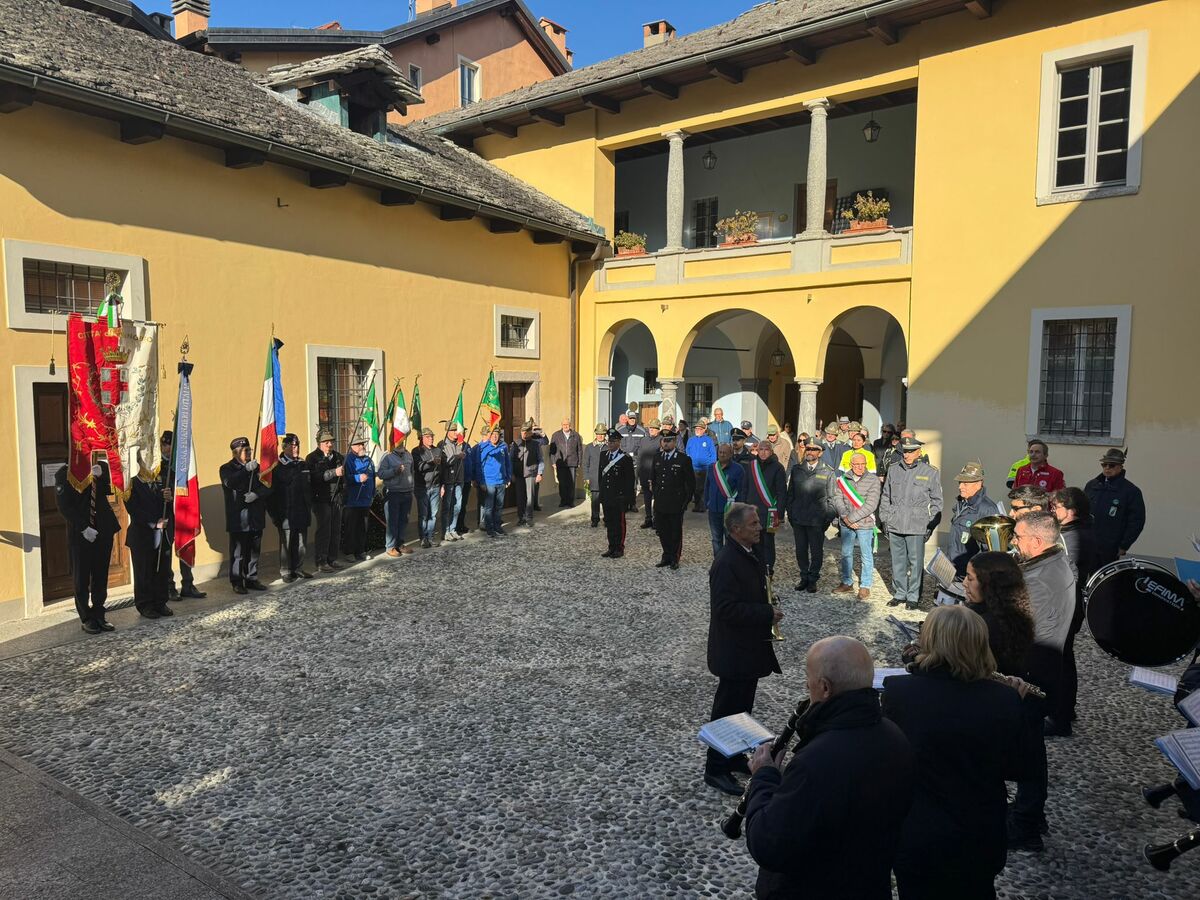Cannobio a celebrato la Giornata dell'unità nazionale e delle forze armate