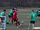 Foto: una partita del Vogogna, nel riquadro Fabrizio Francina