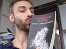 Lo scrittore verbanese Andrea Scodeggio presenta &quot;Il Supereroe di vetro&quot;