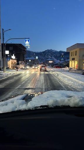 Neve e polemiche per le strade disastrate. Eppure non siamo una località marittima.... FOTO e VIDEO Neve e polemiche per le strade disastrate. Eppure non siamo una località marittima.... FOTO e VIDEO