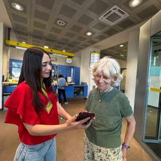 Anche gli over 80 scelgono il digitale: oltre mille utenti dell’app Poste nel Vco