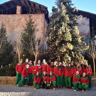 Eventi natalizi nel biellese: Proseguono con successo “Il Borgo di Babbo Natale” a Candelo ed il “Mercatino degli Angeli” a Sordevolo