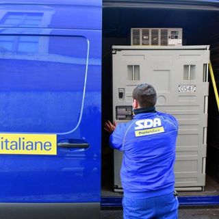Arrivati alla farmacia ospedaliera del Castelli di Verbania i vaccini Astrazeneca