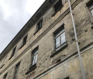 Crusinallo, dall'ex San Giuseppe cadono ancora calcinacci