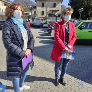 Verbania, parcheggio a colori in via XXV Aprile: per migliorare la funzionalità e incentivare il senso civico