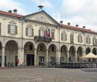 Volontariato, incontro con il comico Giovanni Storti e il medico verbanese Luca Vismara