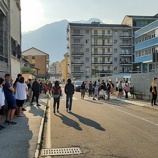 Stamattina tornano in classe 505mila piemontesi: sono 8mila meno di un anno fa