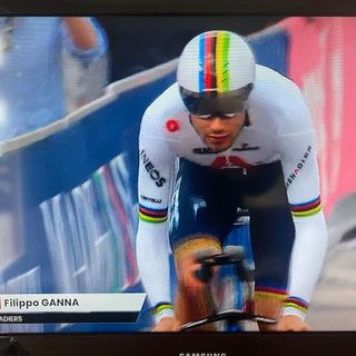 E' di Filippo Ganna la prima Maglia Rosa del Giro d'Italia 2021