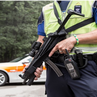 Truffe al cambio, due uomini arrestati in Ticino: uno dei due è residente in Italia