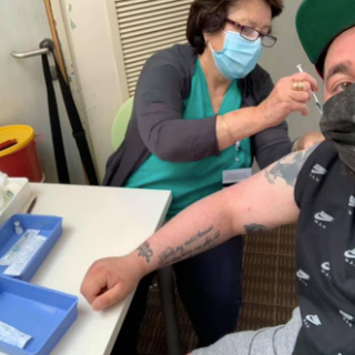 Andrea: la battaglia contro il melanoma, le cure in Israele e la solidarietà per il piccolo Eitan