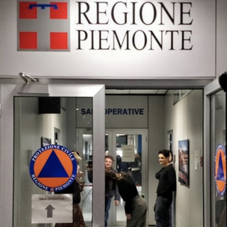 Covid, allarme terze dosi rinviate. Cirio: &quot;Chi non le fa non è al sicuro. L'emergenza non finisce per decreto&quot;