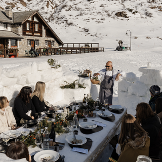 A Riale il banchetto nella neve con lo chef Matteo Sormani