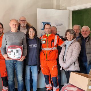 Un nuovo defibrillatore per la Croce Verde