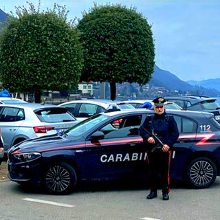 Omegna, uomo arrestato per maltrattamenti, la convivente ancora vittima di abusi