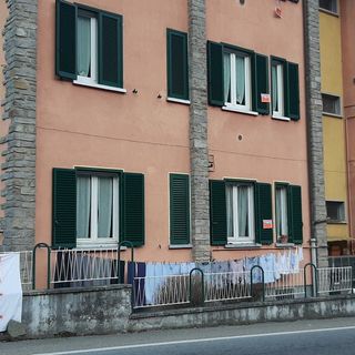 FdI sull'assegnazione di una casa alla famiglia rom: &quot;Scelta scellerata della sinistra buonista&quot;