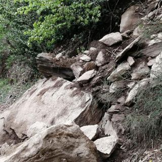 La beffa dopo i lavori: nuova frana in Val Grande