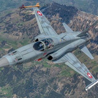 Crescono gli Svizzeri favorevoli ad una più stretta collaborazione con la NATO