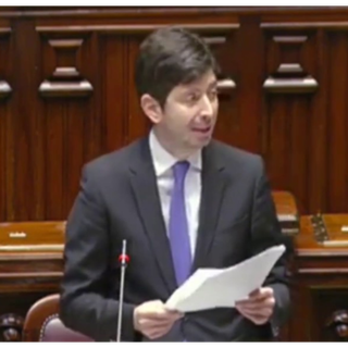 Il ministro Speranza: "Dal primo dicembre terza dose a 40-60enni"