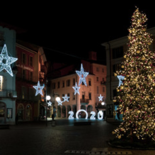Verbania, domani si accendono le luminarie natalizie