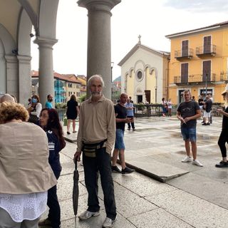 Pochi No vax manifestano ad Omegna