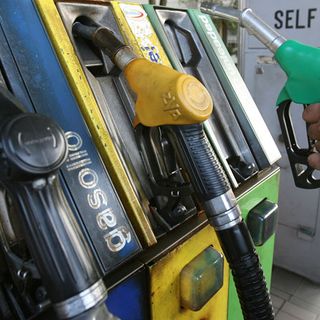 Nuovi rincari della benzina: Federconsumatori chiede l'intervento del Governo