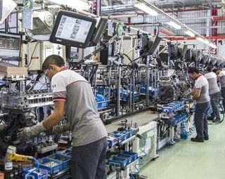Quasi 30 mila assunti a marzo in Piemonte, ma saldatori, operai specializzati e fabbri sono quasi introvabili