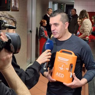 A giugno il Cantante della Solidarietà ancora protagonista su Mediaset