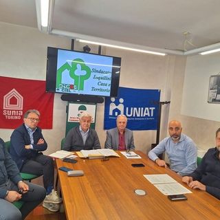 Sindacati contro la nuova legge regionale sull'edilizia pubblica: &quot;Norma inutile e discriminatoria&quot;