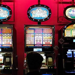 Gioco d'azzardo, le due proposte di legge in Consiglio regionale non ottengono il voto favorevole del Cal