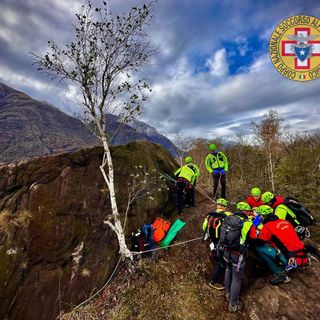 Baveno, esercitazione di soccorso sulla ferrata “Miccia”