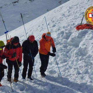 Valanghe, il Soccorso Alpino di Varese si esercita in Val Formazza FOTO