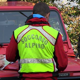 Omegna, soccorso alpino impegnato nel recupero di una persona sul monte Castellaccio