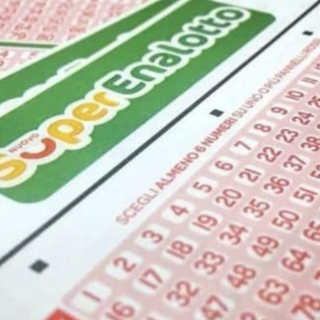 Dietro le vincite, il rischio della dipendenza: l’appello dei giocatori compulsivi del Vco