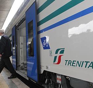 Rfi al lavoro per abbattere le barriere architettoniche nelle stazioni