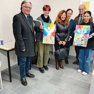 &quot;Un poster per la pace&quot;: le alunne vincitrici del concorso del Lions Club