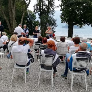 Turisti di Schwaz, cittadina austriaca gemellata con Verbania, visitano il Lago Maggiore
