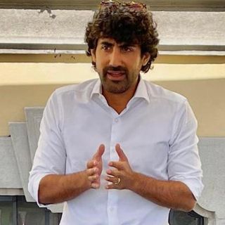 "Il lavoro non è un algoritmo!" Brezza difende i rider e punta al salario minimo