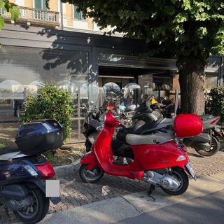 “Dove parcheggiamo le moto nella nuova piazza Ranzoni?”