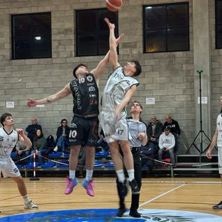 Autotrasporti Sacchi-Foma ko nello scontro al vertice: a Borgoticino passa la Victor