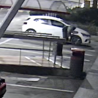 Finestrini infranti e gomme tagliate: individuato l'autore di vandalismi a Verbania VIDEO