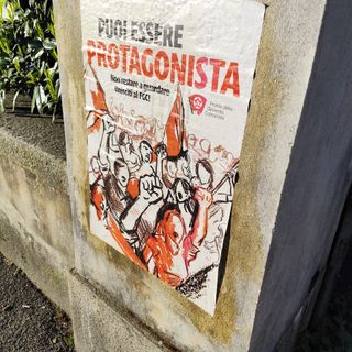 Manifesti davanti alle scuole, i Giovani Democratici replicano: "La vera emergenza è la fuga dei giovani"