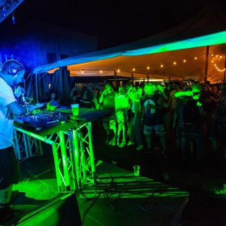 Dudestock 2025, dodici ore di musica e libertà espressiva: torna a Gravellona Toce la terza edizione del festival