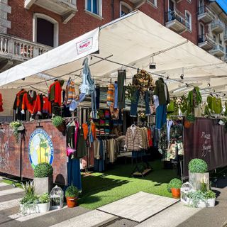 “Gli Ambulanti di Forte dei Marmi” fanno tappa a Baveno
