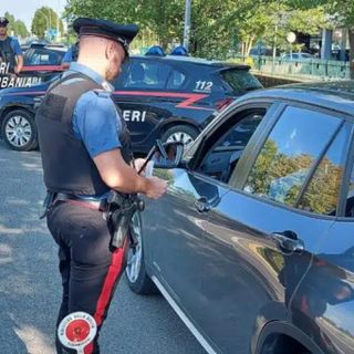 Sedicenne arrestato per rapina dai Carabinieri di Verbania
