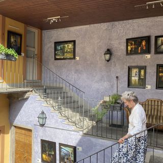 Successo di pubblico per l’inaugurazione della nuova mostra dell’artista Graziano Tinti