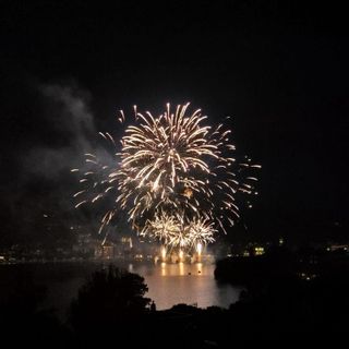 San Vito, lo spettacolo pirotecnico incanta Omegna